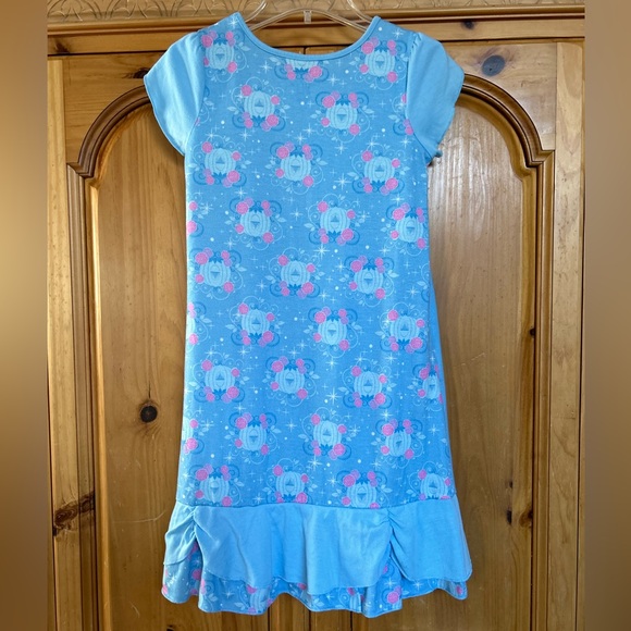 Disney store Cinderella nightgown size 9/10 blue and pink carriage princess - Picture 6 of 7